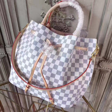 Load image into Gallery viewer, Louis Vuitton Girolata Bag
