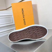 Load image into Gallery viewer, Louis Vuitton Ollie Sneakers