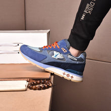 Load image into Gallery viewer, Louis Vuitton Run Away Sneakers