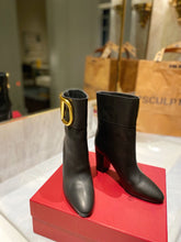 Load image into Gallery viewer, Valentino Boots