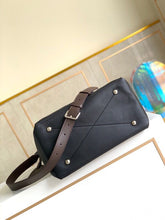 Load image into Gallery viewer, Louis Vuitton Beaubourg Hobo MM Bag