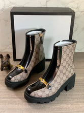 Load image into Gallery viewer, Gucci Horsebit Boot With interlocking G