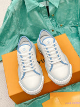 Load image into Gallery viewer, Louis Vuitton Squad Sneakers