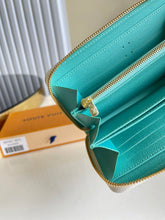 Load image into Gallery viewer, Louis Vuitton Zippy Wallet