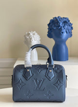 Load image into Gallery viewer, Louis Vuitton Speedy Bandouliere 20 Bag