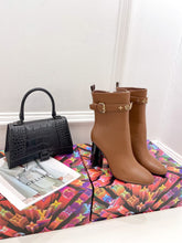 Load image into Gallery viewer, Louis Vuitton Silhouette Ankle Boots