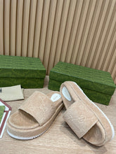 Load image into Gallery viewer, Gucci GG Platform Sandal