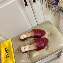 Load image into Gallery viewer, Fendi Signature Slides