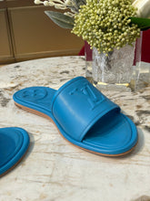 Load image into Gallery viewer, Louis Vuitton Magnetic Flat Mule