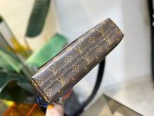 Load image into Gallery viewer, Louis Vuitton Magnetic Messenger