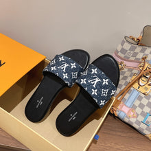 Load image into Gallery viewer, Louis Vuitton Lock it flat Mule