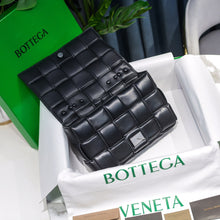Load image into Gallery viewer, Bottega Veneta Chain Cassette Bag