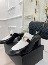 Load image into Gallery viewer, Chanel Sandals