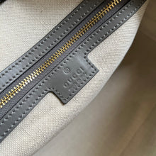 Load image into Gallery viewer, Gucci GG Matelasse Leather Medium Bag