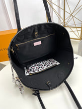 Load image into Gallery viewer, Louis Vuitton Neverfull MM Bag
