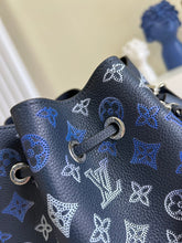 Load image into Gallery viewer, Louis Vuitton Bella Bag