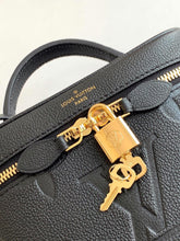 Load image into Gallery viewer, Louis Vuitton Vanity PM Bag