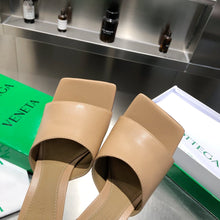 Load image into Gallery viewer, Bottega Veneta Stretch Heels