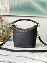 Load image into Gallery viewer, Louis Vuitton Cruiser PM Bag