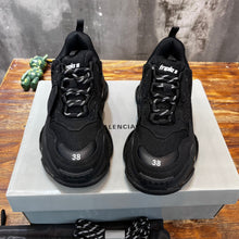 Load image into Gallery viewer, Balenciaga Triple S Sneakers