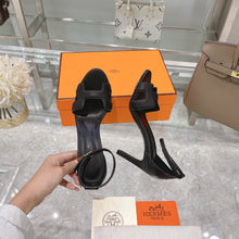 Load image into Gallery viewer, Hermes premiere 70 Heels