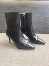 Load image into Gallery viewer, Gucci Pointed Cat heel Boots