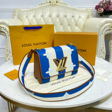 Load image into Gallery viewer, Louis Vuitton Twist MM Bag