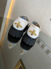 Load image into Gallery viewer, Gucci Women Lug Sole Horsebit Loafer