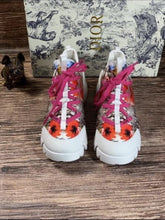 Load image into Gallery viewer, Dior D Connect Sneaker - LUXURY KLOZETT