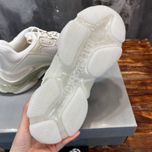 Load image into Gallery viewer, Balenciaga Triple S Sneakers