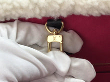 Load image into Gallery viewer, Louis Vuitton OnTheGo GM Tote Bag - LUXURY KLOZETT