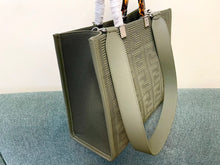 Load image into Gallery viewer, Fendi Sunshine Shopper Meduim Bag