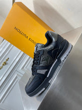 Load image into Gallery viewer, Louis Vuitton Trainer Sneakers