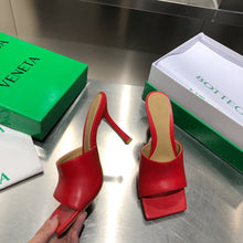 Load image into Gallery viewer, Bottega Veneta Stretch Heels