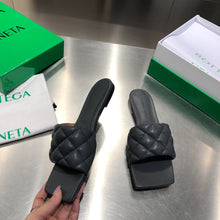 Load image into Gallery viewer, Bottega Veneta Lido Sandals