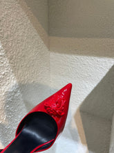 Load image into Gallery viewer, Versace La Medusa Slingback Pumps