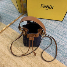 Load image into Gallery viewer, Fendi Mon Tresor Mini Bag - LUXURY KLOZETT