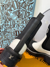 Load image into Gallery viewer, Louis Vuitton Beaubourg Ankle Boots