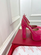 Load image into Gallery viewer, VALENTINO GARAVANI TAN-GO PLATFORM PATENT LEATHER SANDAL 155MM