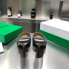 Load image into Gallery viewer, Bottega Veneta Stretch Heels