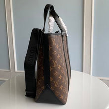 Load image into Gallery viewer, Louis Vuitton Week End Tote PM Bag