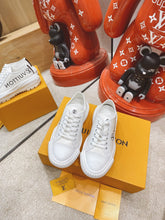 Load image into Gallery viewer, Louis Vuitton  Squad Sneaker