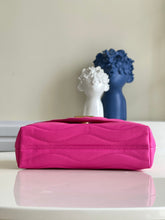 Load image into Gallery viewer, Louis Vuitton New Wave Chain Bag