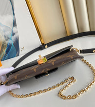 Load image into Gallery viewer, Louis Vuitton Padlock On Strap Bag