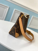Load image into Gallery viewer, Louis Vuitton Odeon MM Bag