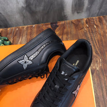 Load image into Gallery viewer, Louis Vuitton Luxembourg Samothrace Sneakers