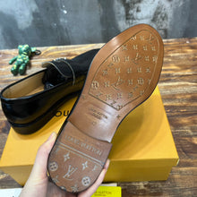 Load image into Gallery viewer, Louis Vuitton Loafer