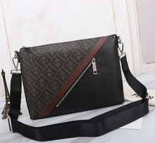 Load image into Gallery viewer, Fendi Messenger Bag
