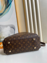 Load image into Gallery viewer, Louis Vuitton Montaigne MM Bag