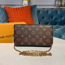 Load image into Gallery viewer, Louis Vuitton Felicie Pochette Bag - LUXURY KLOZETT